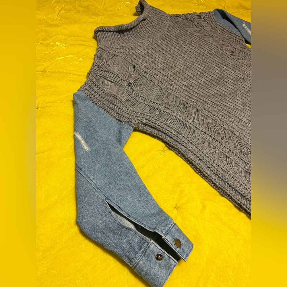 Distressed Sweater - Picture 3 of 10